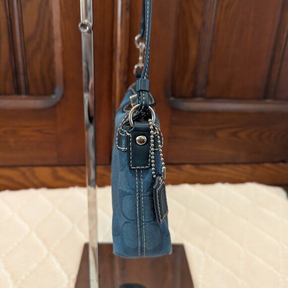 Coach Turnlock Blue Wristlet Mini bag - Picture 5 of 10